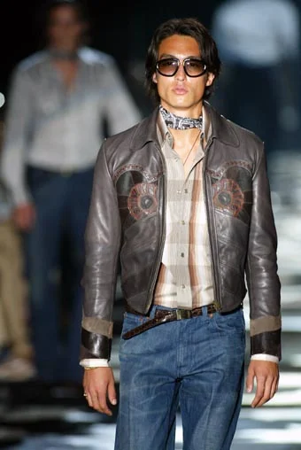 Look 16